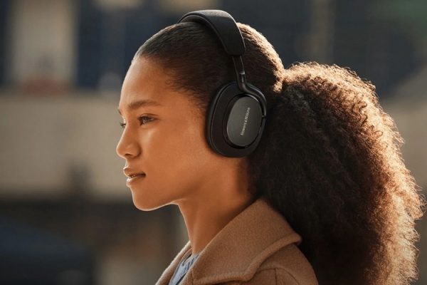 Bowers & Wilkins Px7 S3 Makes the Acclaimed Wireless Headphones Even Better