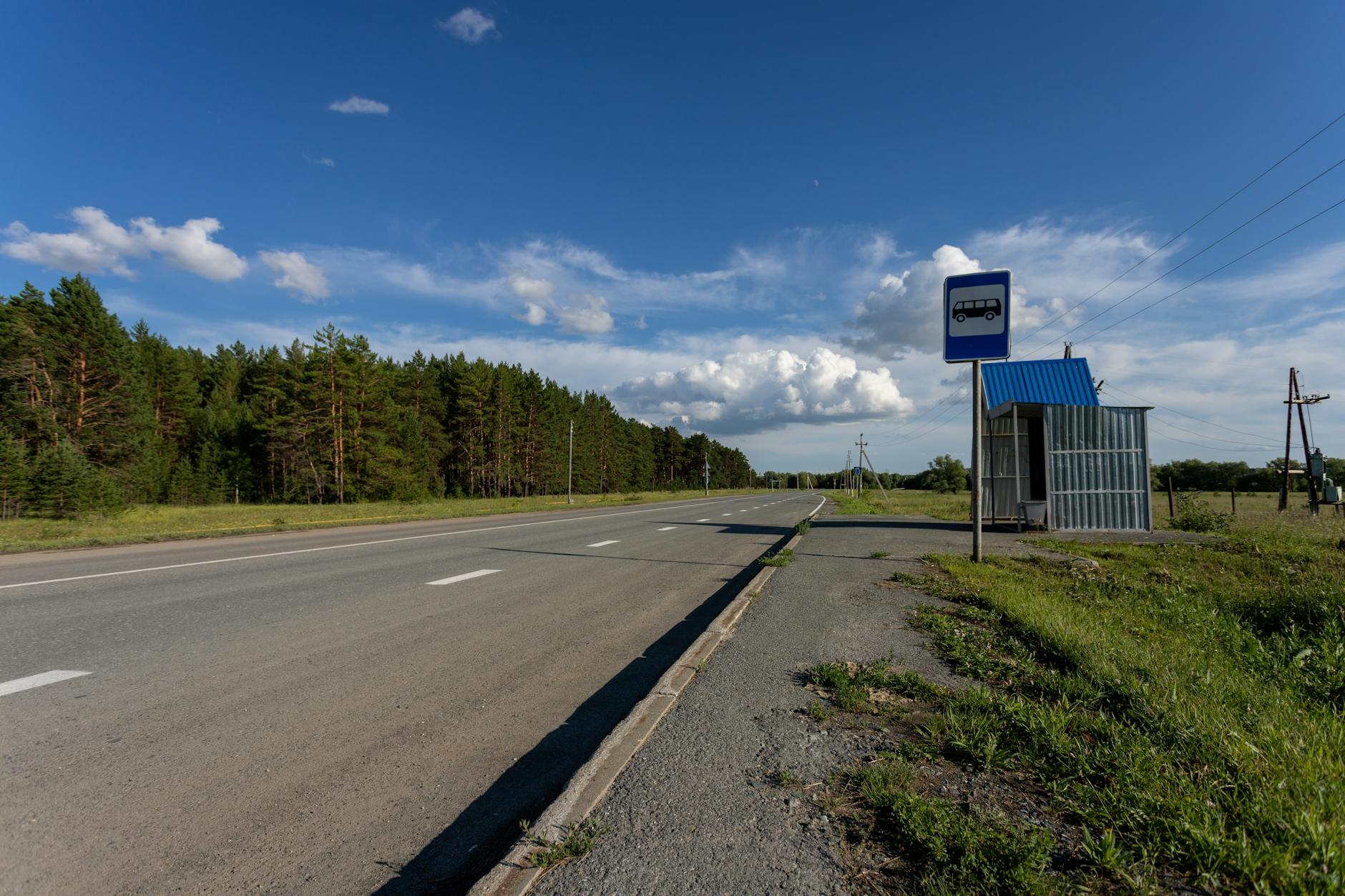 Highway service area with parking spaces where charging hubs will be located