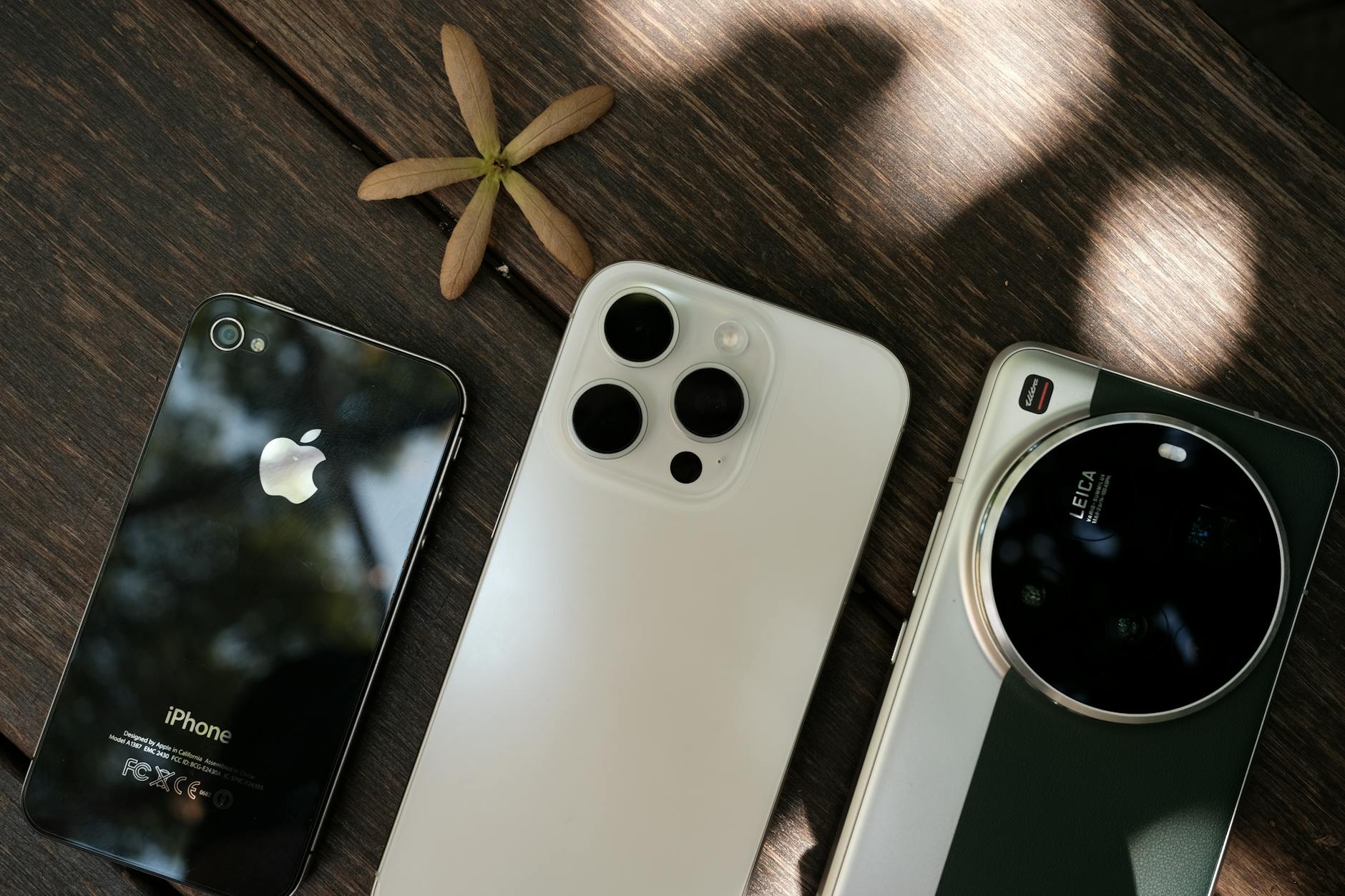 Multiple electronic devices arranged for side-by-side feature comparison