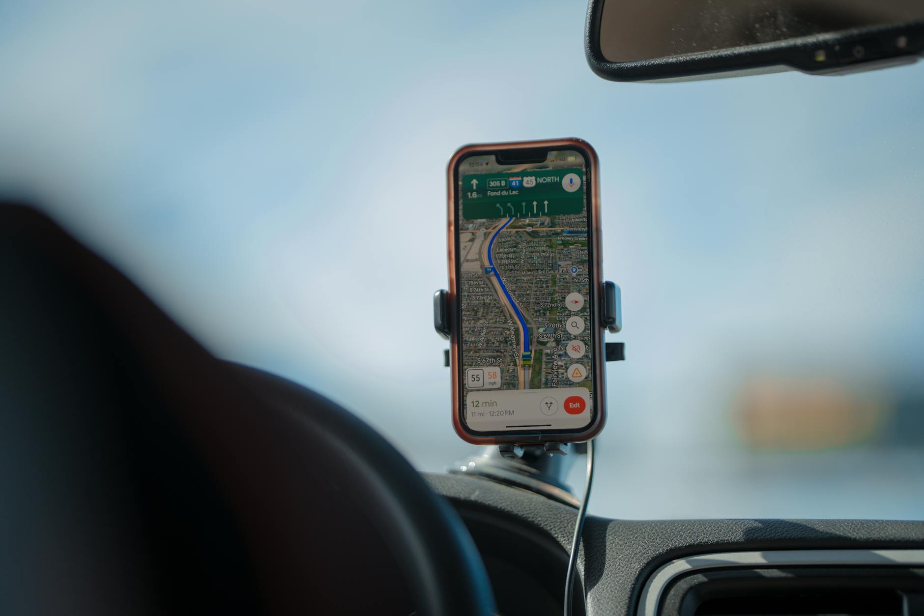 iPhone displaying software update notification screen