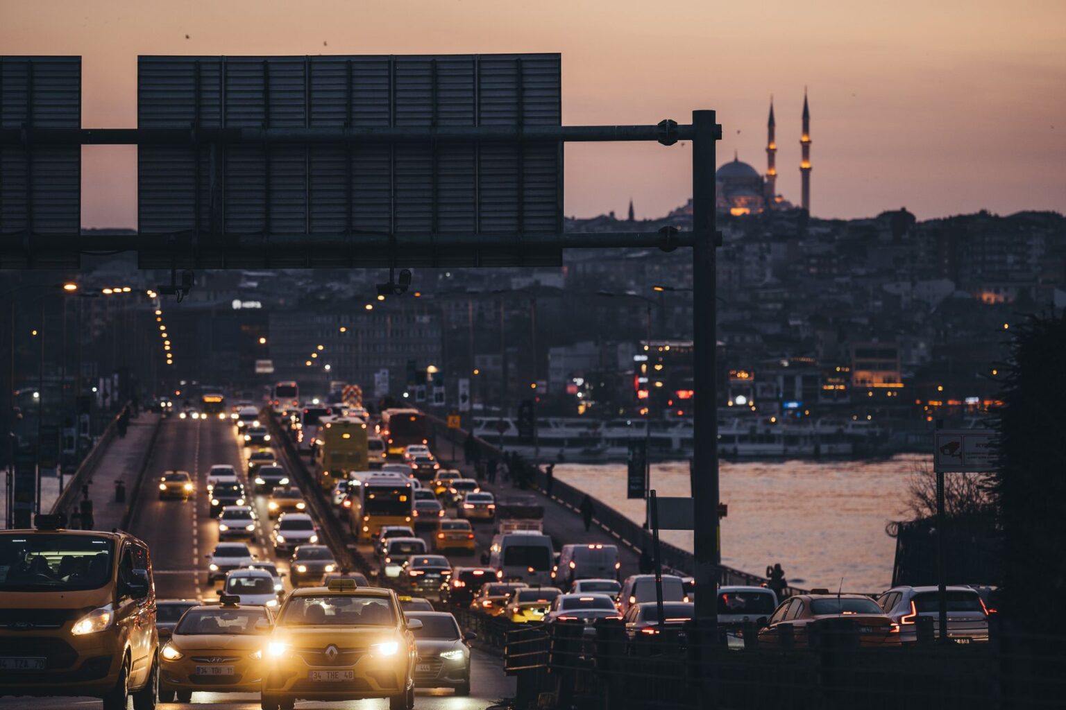 Heavy traffic gridlock on a busy San Francisco city street